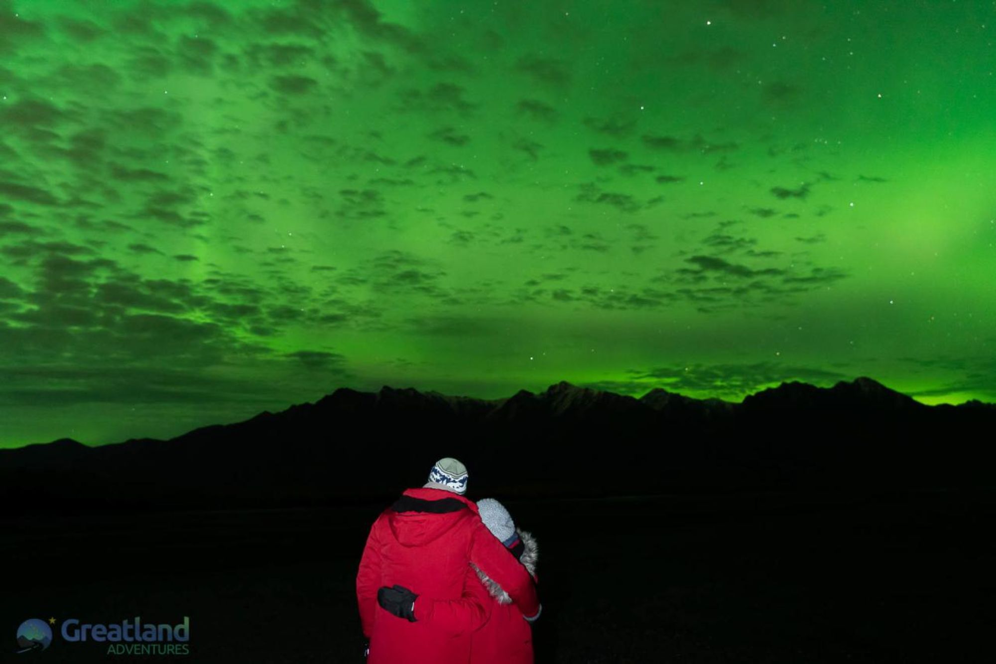 anchorage northern lights tour couple