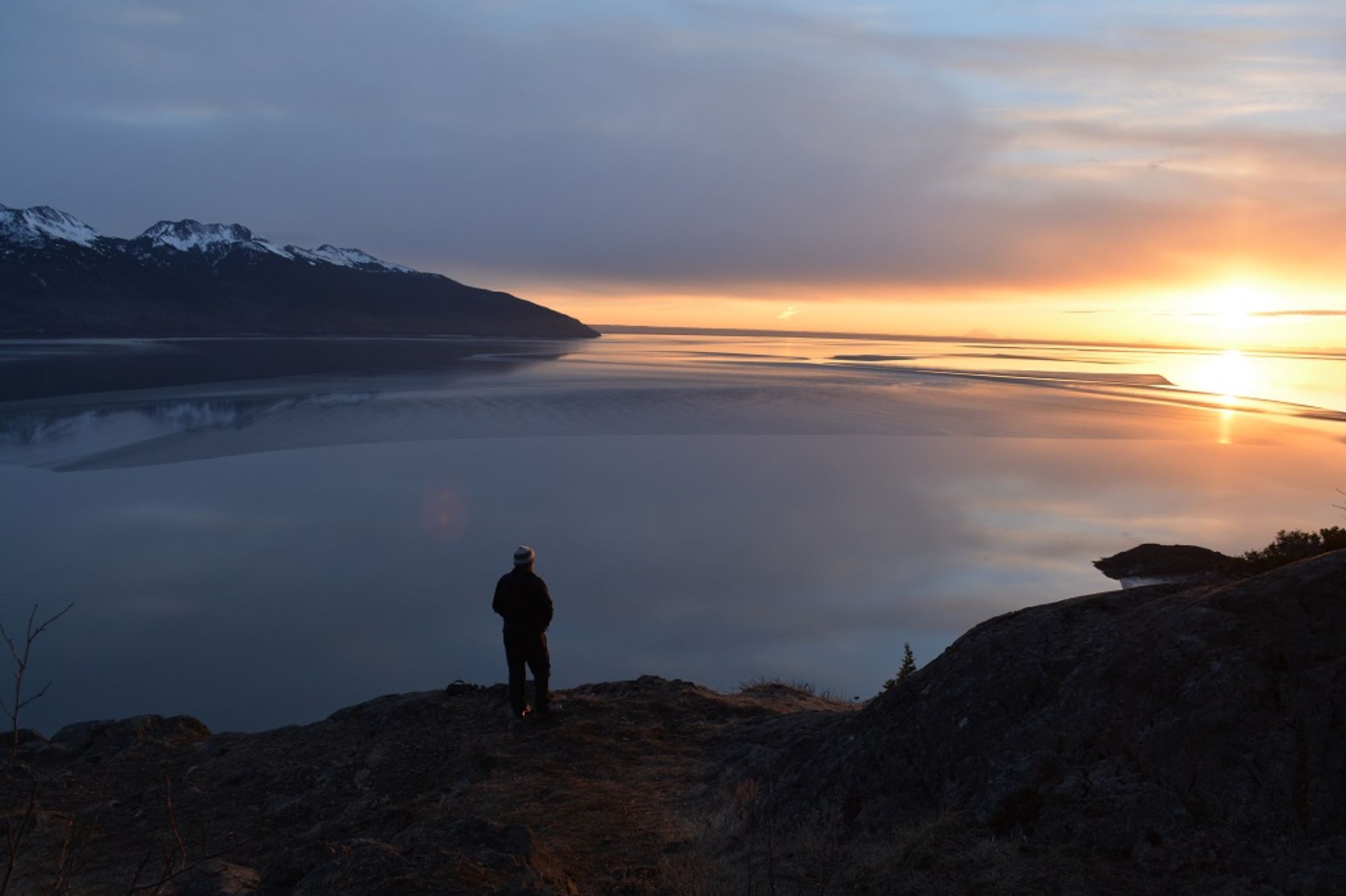 Hike Chugach State Park man looking across