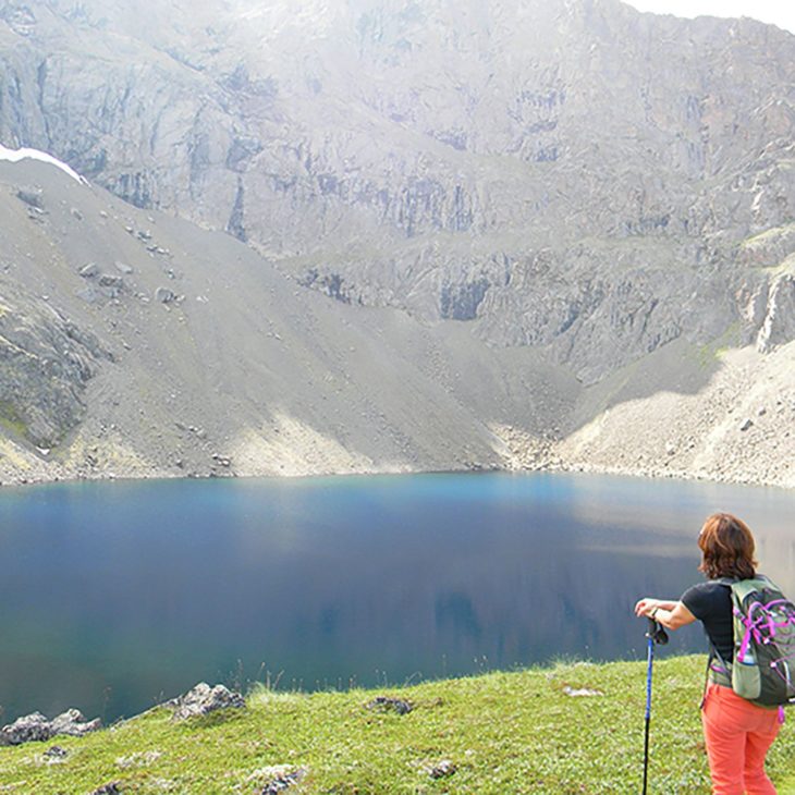 Hike Chugach State Park Private Tour anchorage day tour women hiking