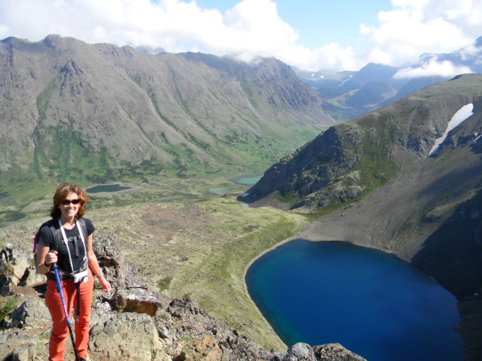Hike Chugach State Park Private Tour anchorage day tour women hiking remote lake