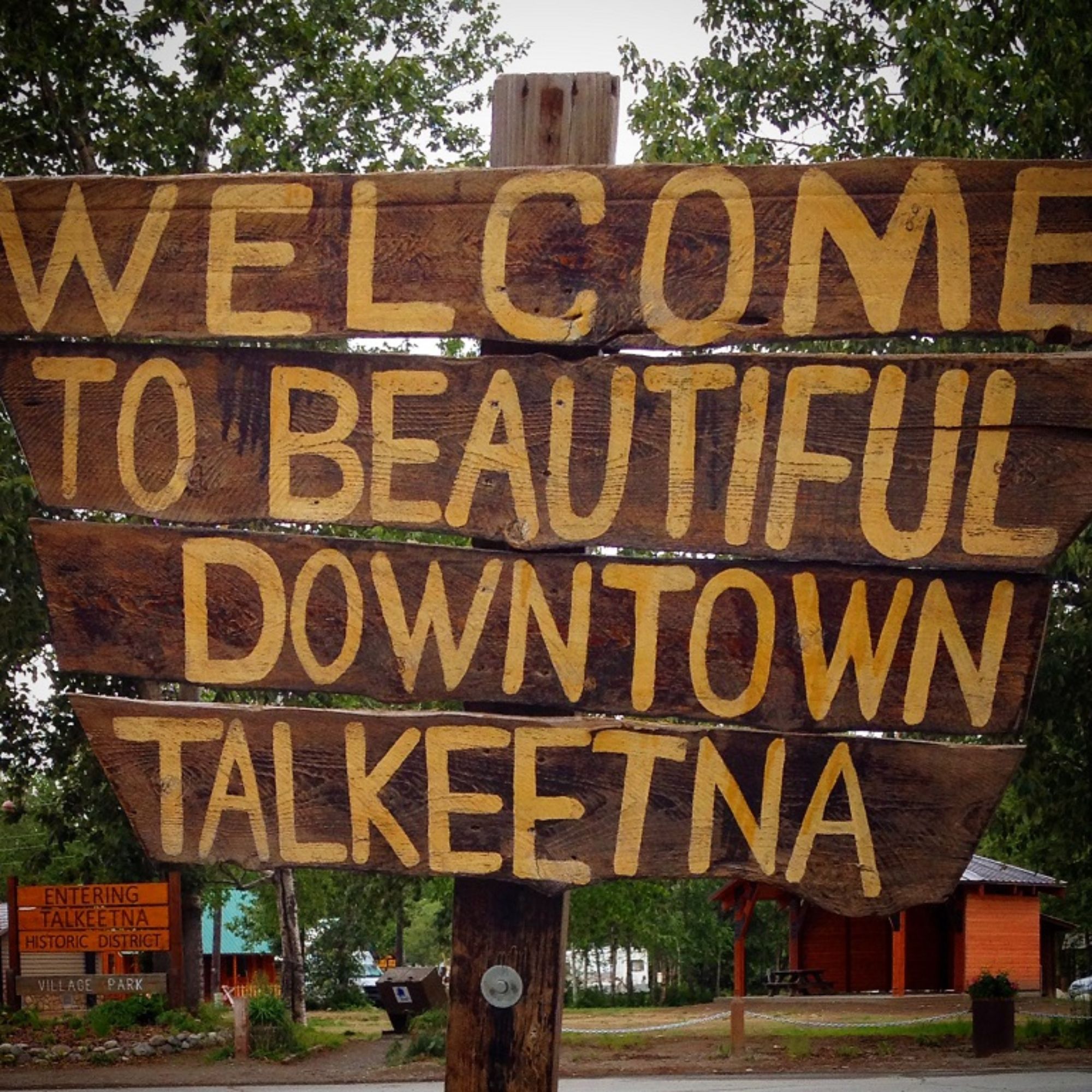 Talkeetna tour town sign