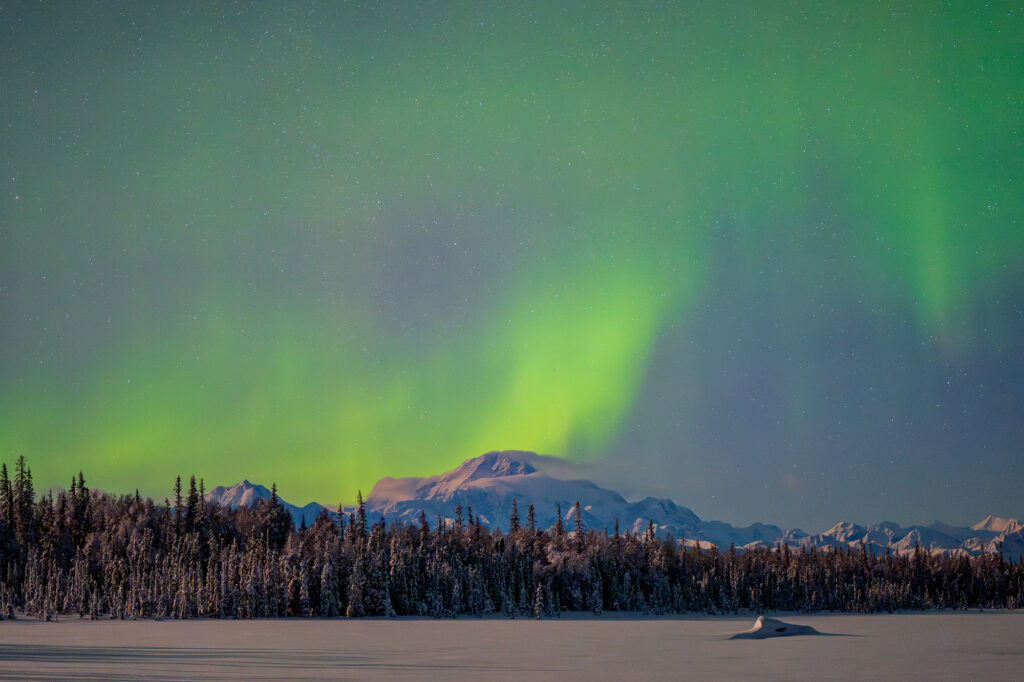 anchorage northern lights during Waxing Gibbous